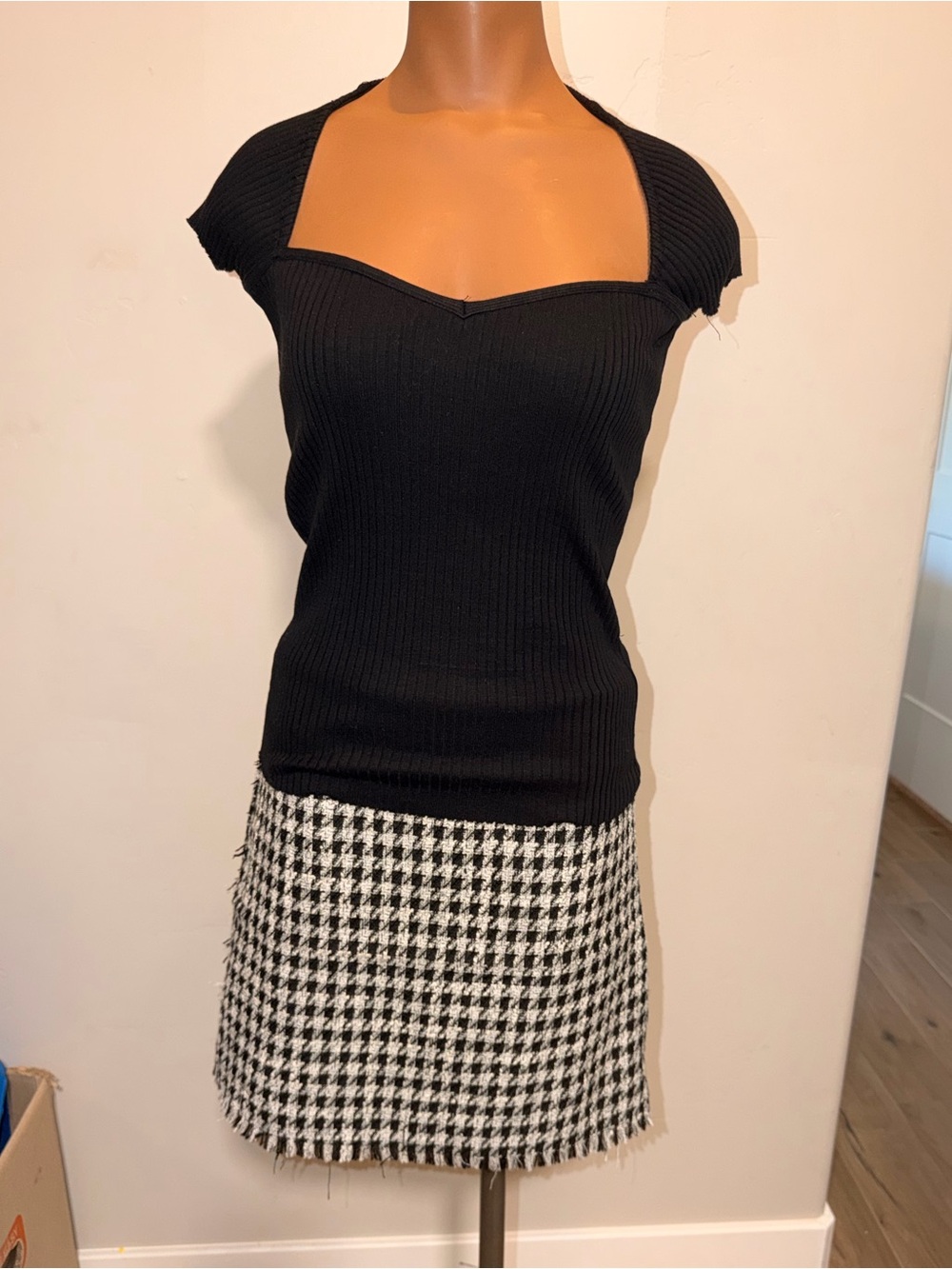 Zara Black Ribbed Sweetheart Neck Top shirt size MEDIUM (AZA)